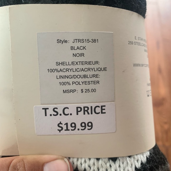 2 for 10 coffee shoppe black&white knit fuzzy socks - Picture 4 of 5